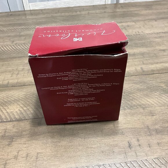 Phantom of the Opera Carlton Heirloom Ornament Plays "All I Ask of You" - Picture 2 of 3